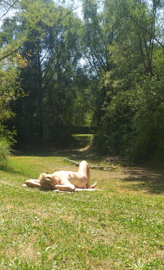 Chambre D'Hotes Naturiste Le Jardin Des Hirondelles Blanzaguet-Saint-Cybard Eksteriør bilde