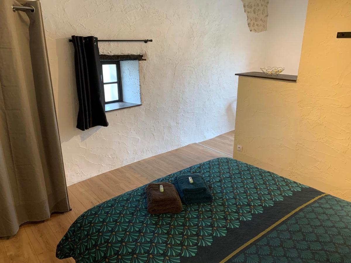 Chambre D'Hotes Naturiste Le Jardin Des Hirondelles Blanzaguet-Saint-Cybard Eksteriør bilde