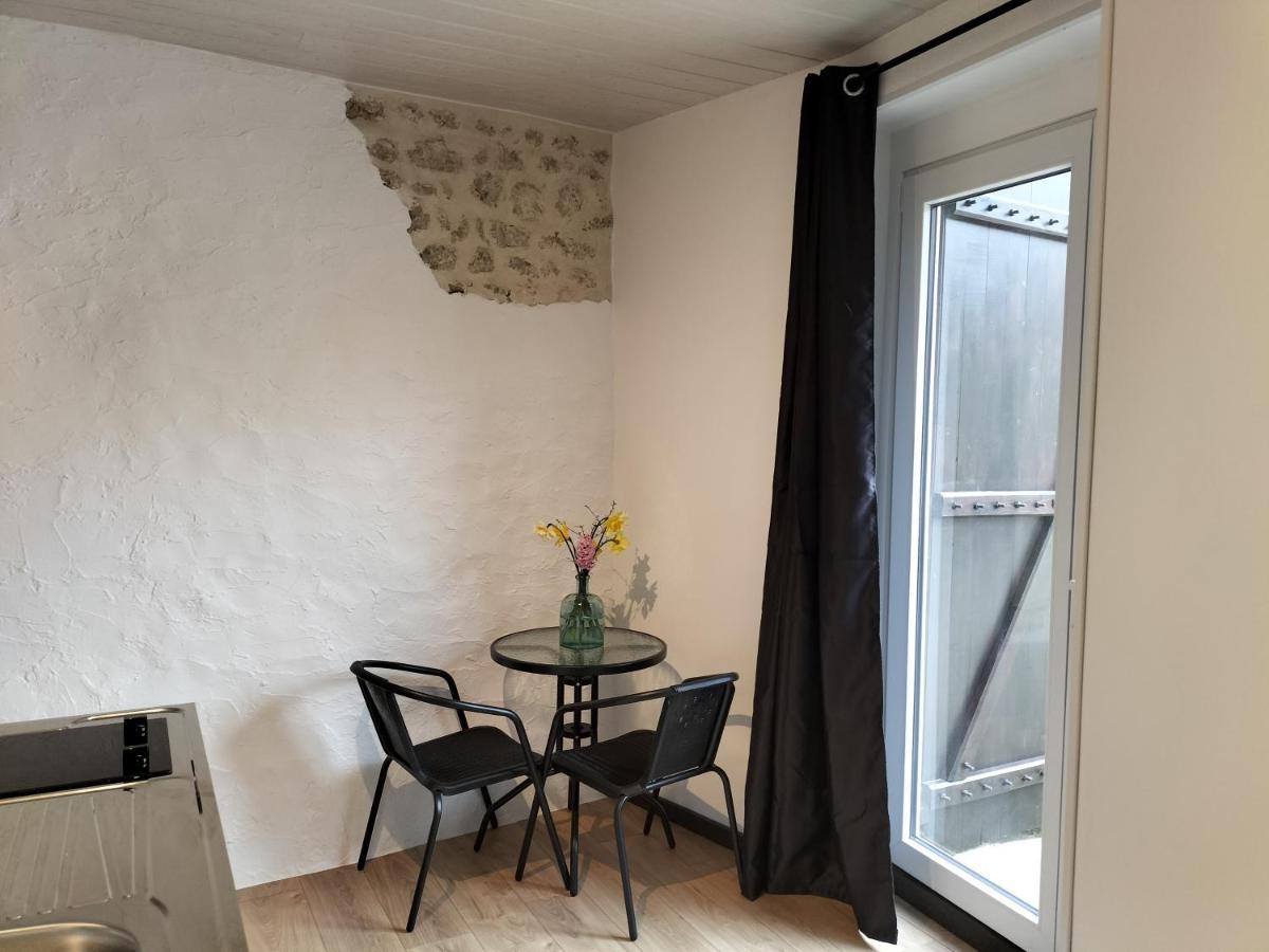 Chambre D'Hotes Naturiste Le Jardin Des Hirondelles Blanzaguet-Saint-Cybard Eksteriør bilde