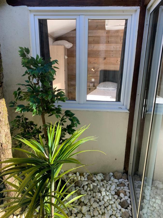 Chambre D'Hotes Naturiste Le Jardin Des Hirondelles Blanzaguet-Saint-Cybard Eksteriør bilde