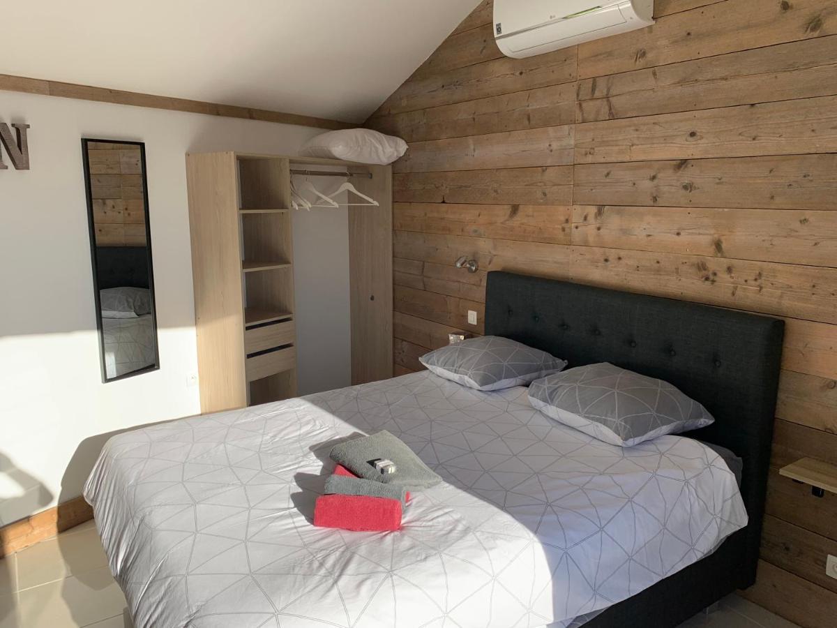 Chambre D'Hotes Naturiste Le Jardin Des Hirondelles Blanzaguet-Saint-Cybard Eksteriør bilde